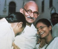 Gandhi with Manu & Abha