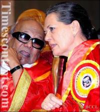 M Karunanidhi & Sonia Gandhi