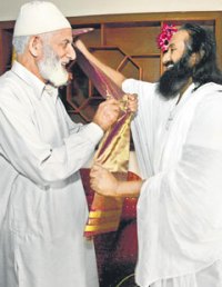 Sri Ravi Shankar & Syed Ali Shah Geelani