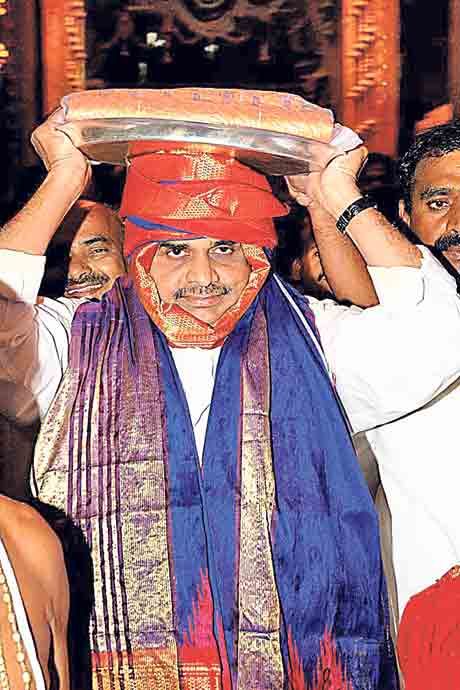 Political Drama at Tirumala: Though YSR he was a Christian, he did not sign the visitor's book affirming that he believed in Lord Balaji. YSR at Tirumala