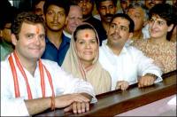 Rahul, Sonia, Robert & Priyanka.