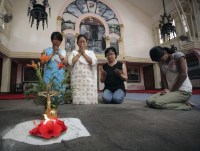 Nepalese women praying.