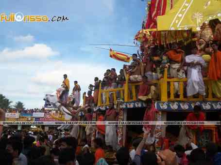 No darshan because of the crowd on the rath!
