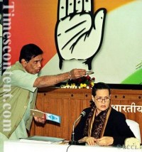 Oscar Fernandes & Sonia Gandhi