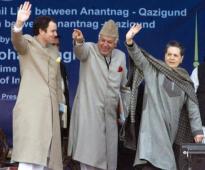 Omar Abdullah, Farooq Abdullah & Sonia Gandhi: Good-bye Pandits! Have a nice day!