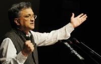 Ramachandra Guha: Blinded by Nehru worship!