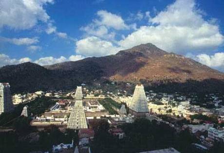 Arunachala Hill & Arunachaleshwar Temple, Tiruvannamalai, TamilNadu. Arunachala Hill & Arunachaleshwar Temple, Tiruvannamalai, TamilNadu