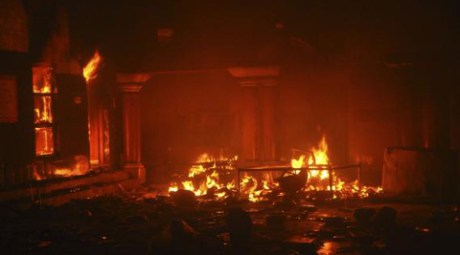 Hindu temple burned in Larkana, Pakistan