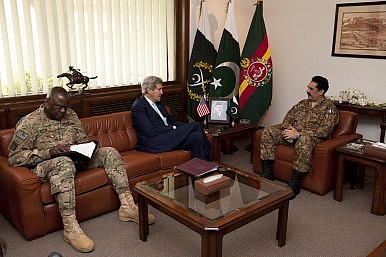 John Kerry & Pak Military