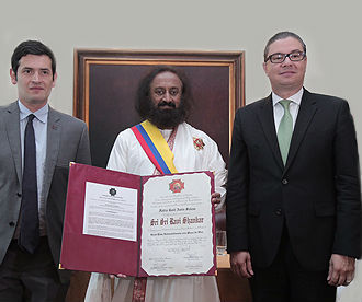 Colombia honors Sri Sri with its Orden de la Democracia Simón Bolívar award (25 June 2015). Sri Sri Ravi Shankar