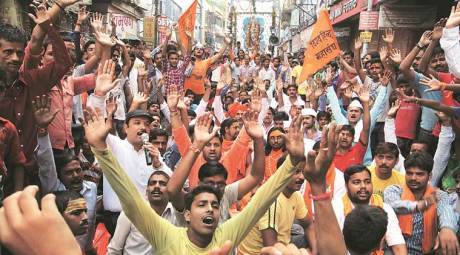 Kashi Maratha Ganesh Mandal with idol Ganesha on the road and protest agains High cort orders .