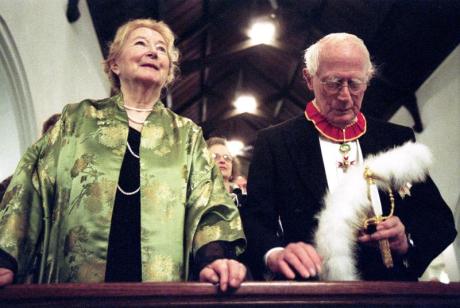 Anna-Teresa Tymieniecka and husband Hendrik Houthakker (2003)