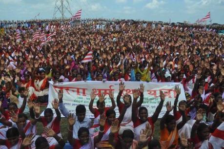 Sarna tribals protesting against Mary statue, dressed as a tribal woman, at Singhpur in Ranchi, Jharkhand Sarna tribals protesting against Mary statue, dressed as a tribal woman, at Singhpur in Ranchi, Jharkhand