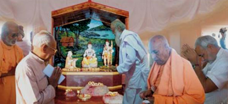 Gujarat CM Modi at at Ram-Shabari shrine in Dang District.