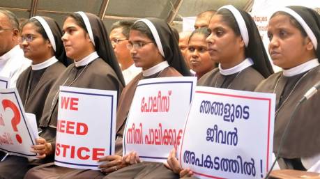 Kerala nuns protest against rape-accused Bishop Franco Mulakkal of Jalandhar. Kerala nuns protest against rape-accused Bishop Franco Mulakkal of Jalandhar.
