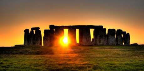 Solstice sunrise at Stonehenge Stonehenge