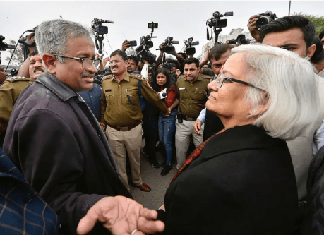 Supreme Court interlocutors Sanjay Hegde and Sadhna Ramchandran at Shaheen Bagh. Sanjay Hegde and Sadhana Ramachandran