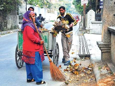 Brahmin sanitation workers in Gujarat. There are Brahmin, Kshatriya, Patel, Jain, Vaniyas, Parsis, Saiyads, Pathans and Syrian Christian sanitation workers in Gujarat.
