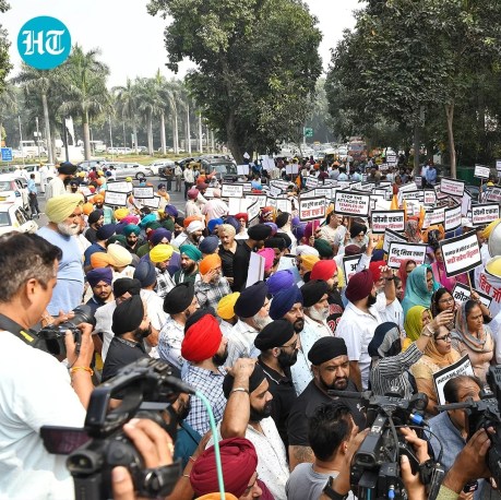 Hindus and Sikhs protest temple attacks in Brampton.