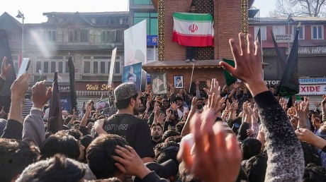 Muslims in Srinigar protest the killing Ayatollah Ali Khamenei