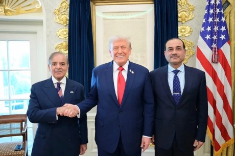 Trump with Pakistani PM Shehbaz Sharif and FM Asim Munir.